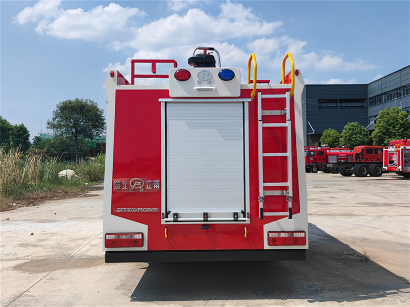 東風大卡水罐消防車(5噸)圖片