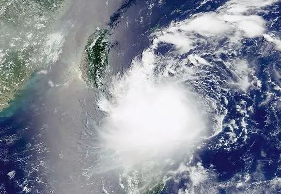 臺風(fēng)“潭美”來襲！東部和南部海域有大風(fēng)...